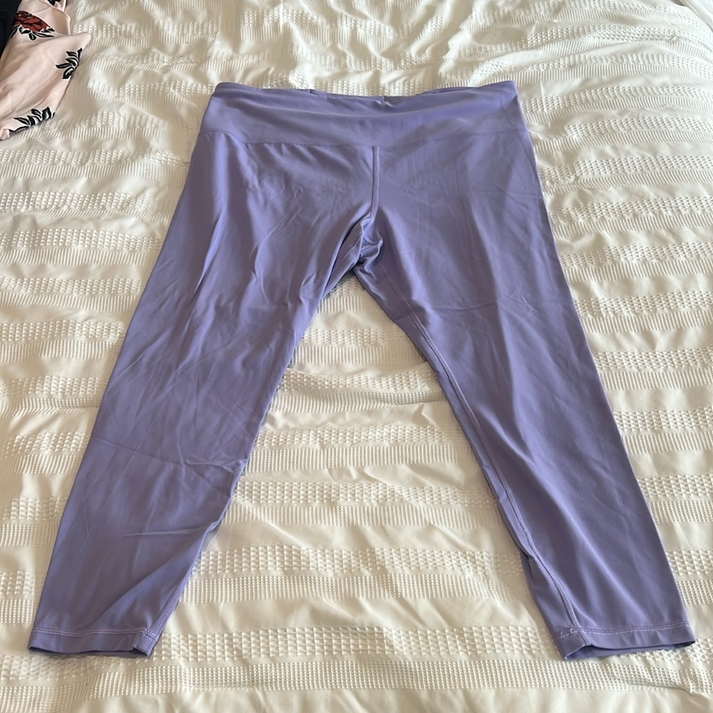 Athleta Ultra High Rise Elation Tight 7/8 size XL lavender